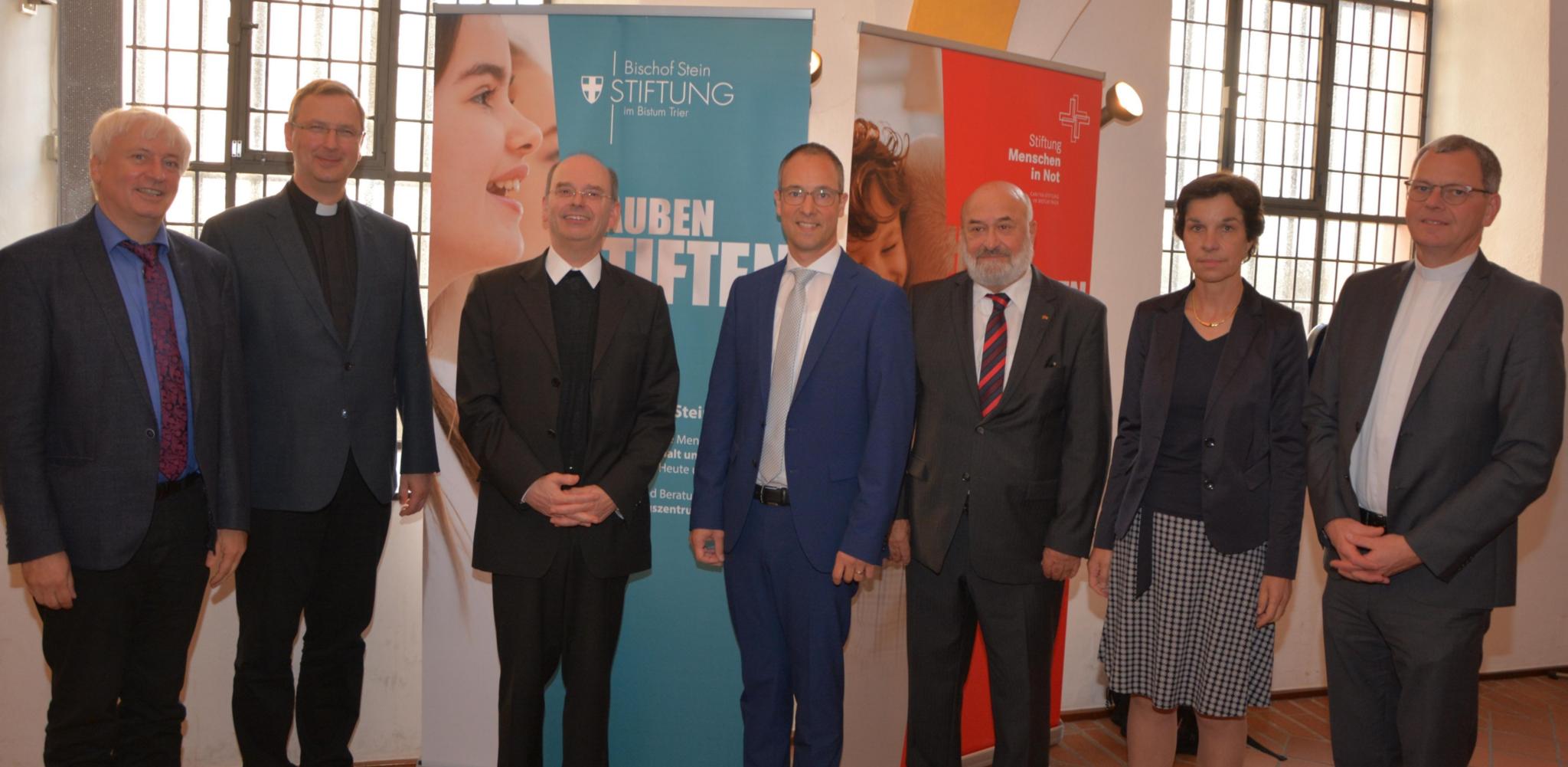 Gundo Lames, Georg Holkenbrink, Robert Brahm, Thomas Theis, Josef Peter Mertes, Birgit Kugel, Ulrich Graf von Plettenberg (v.li.n.re.)